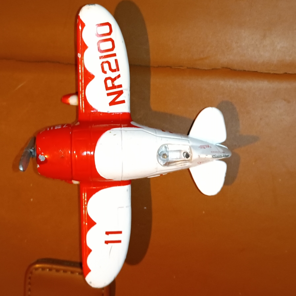 Hallmark Keepsake Gee Bee R-1 Super Sportster Ornament 2001